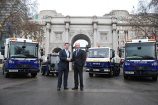 (l-r) Cllr Ed Argar, Westminster city counci,l and Pascal Hauret, Veolias London director of municipal services.
